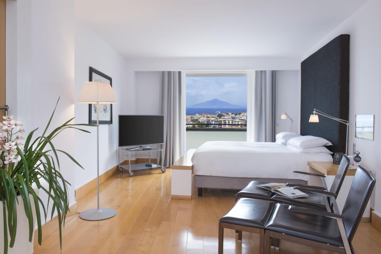 Hilton Sorrento Palace Bagian luar foto
