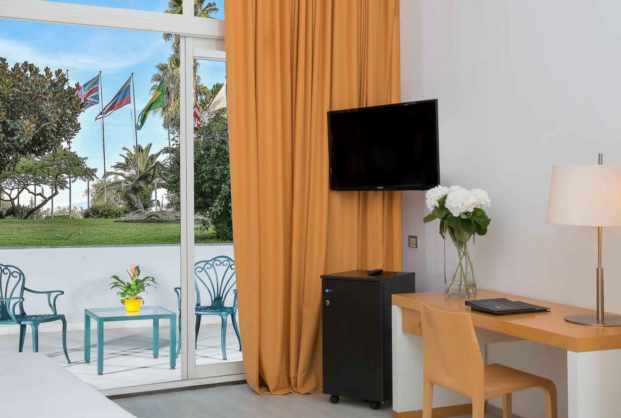 Hilton Sorrento Palace Bagian luar foto