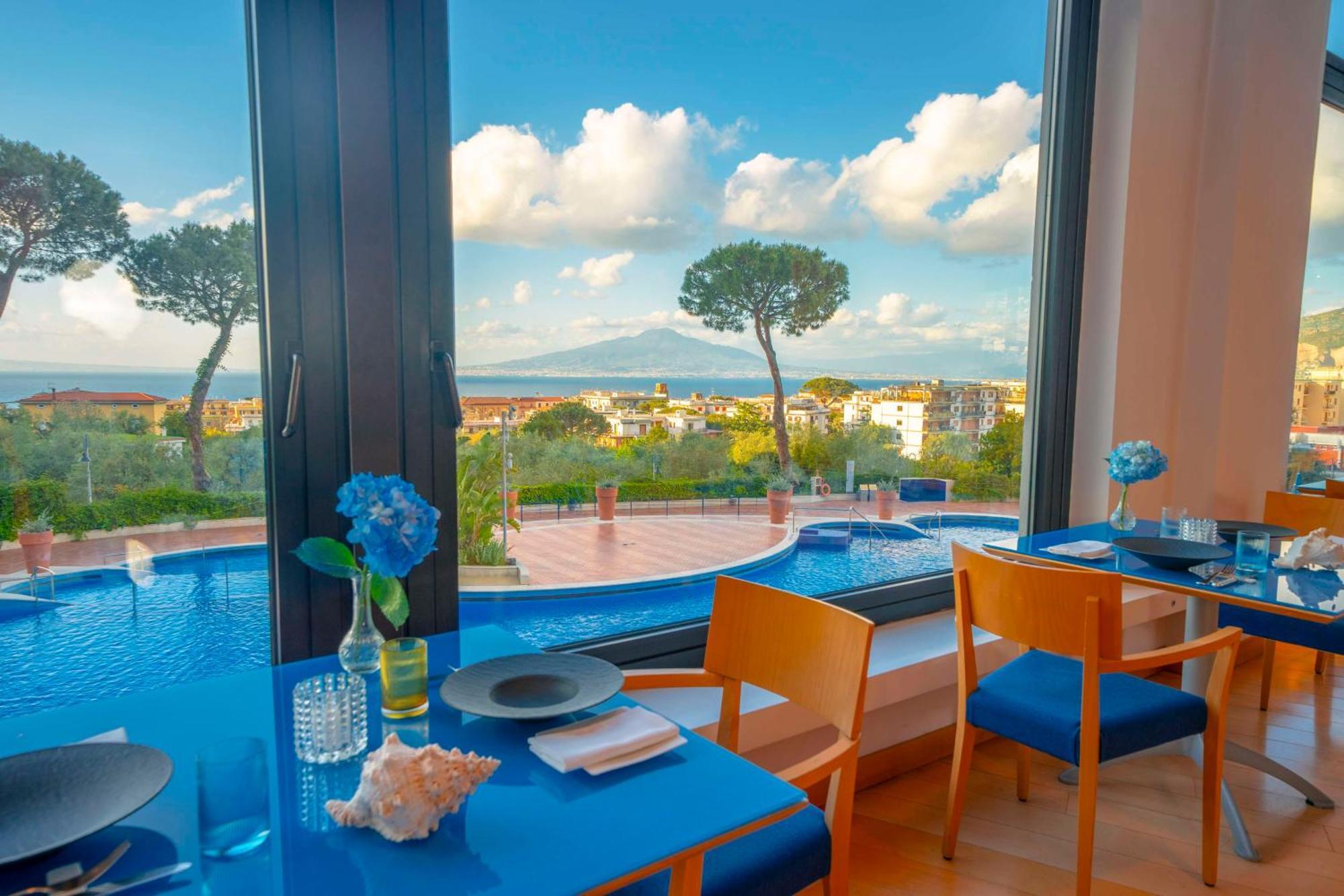 Hilton Sorrento Palace Bagian luar foto