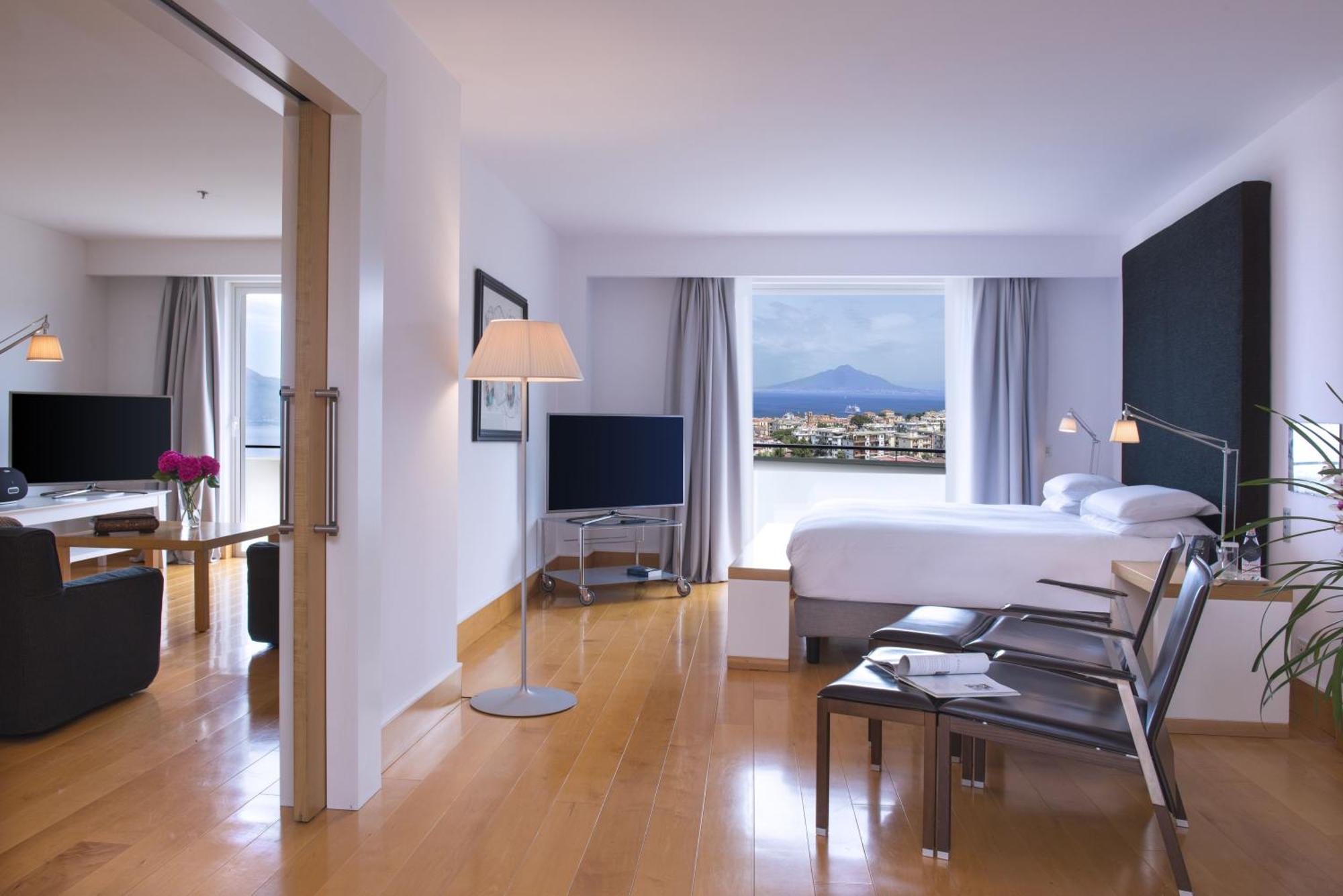 Hilton Sorrento Palace Bagian luar foto
